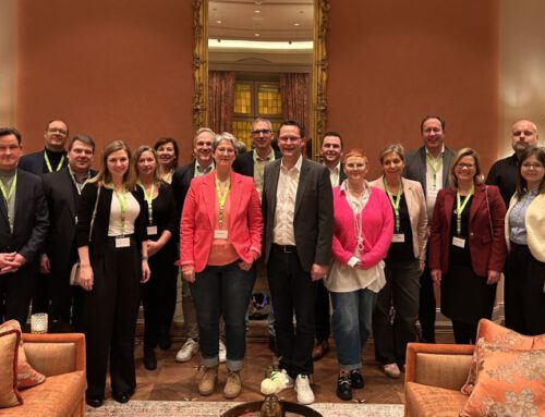 Zukunftsperspektiven im Dialog: Ramona und Jörg im Austausch mit DATEV-CMO Dr. Markus Algner